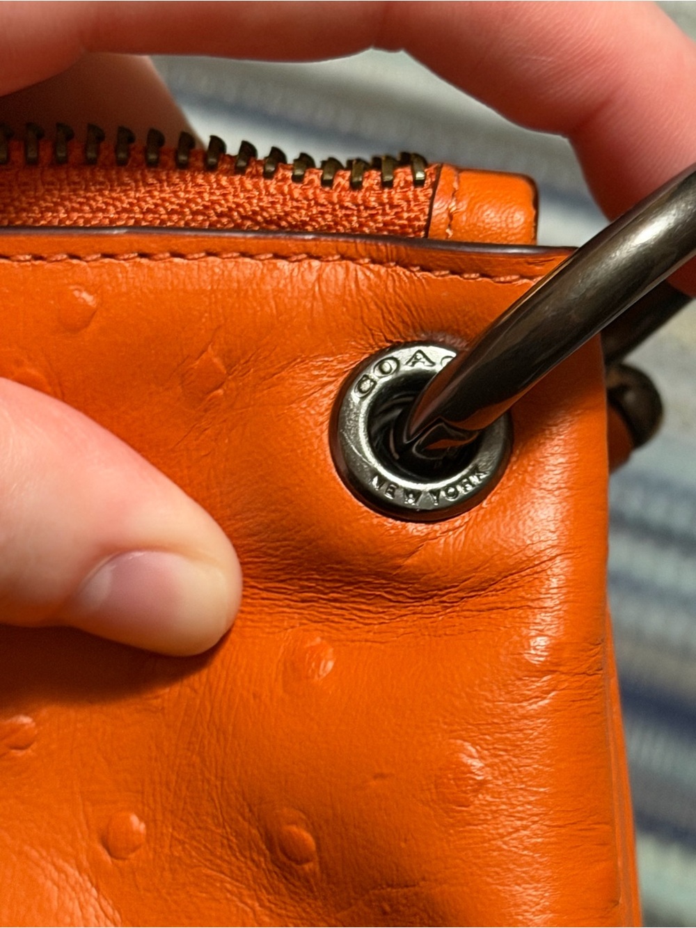 Coach Orange Crossbody Bag - Classic Leather Shoulder Bag Like New - Picture 6 of 9